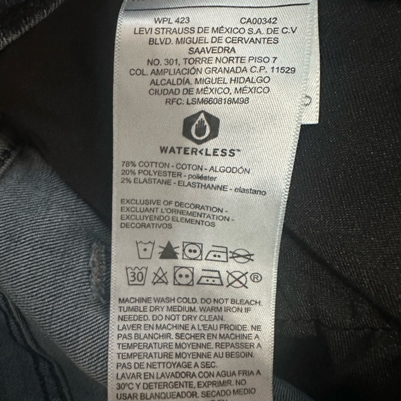 Levi's Signature Gold Totally Shaping Straight Jeans Size 32 Inseam 27” - Picture 7 of 8